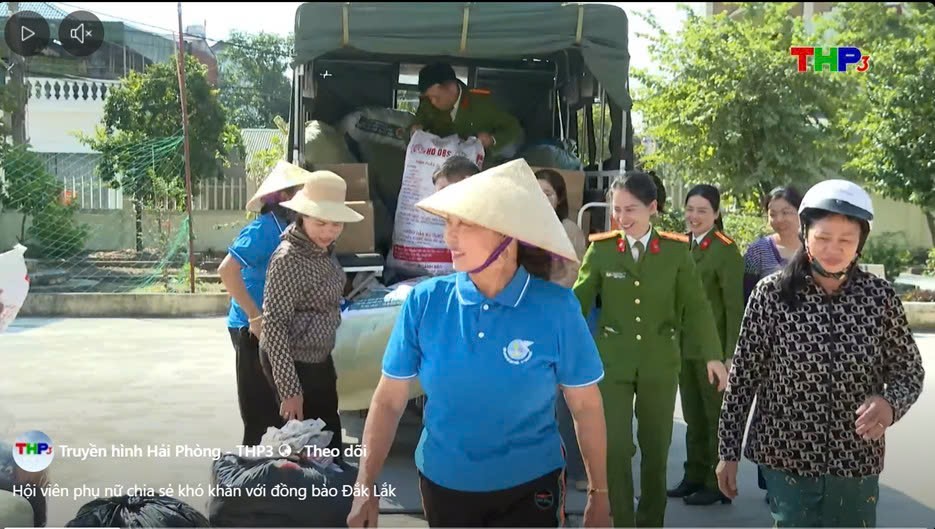 Chi hội phụ nữ Công an xã An Phú chung tay hỗ trợ đồng bào Đắk Lắk khắc phục hậu quả sau lũ 